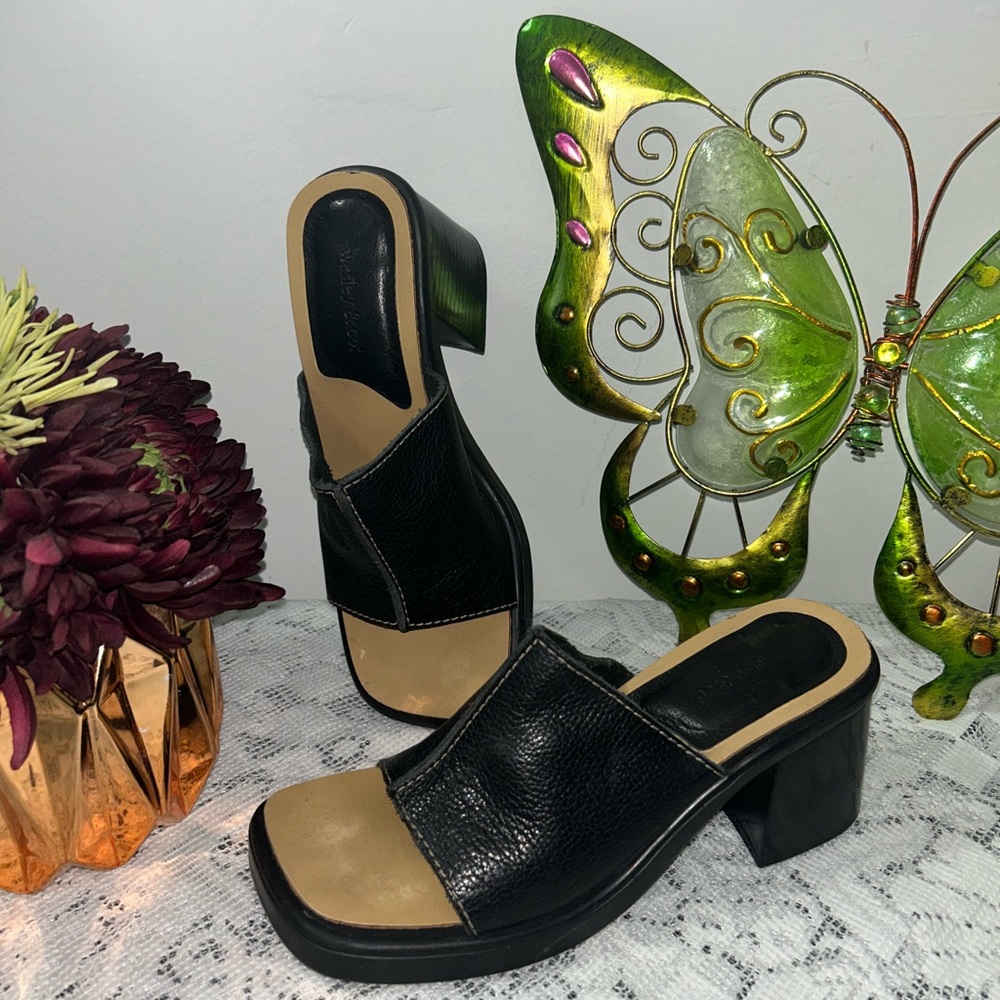 Wesley & Co Black and Tan Mule heels with Wide Strap